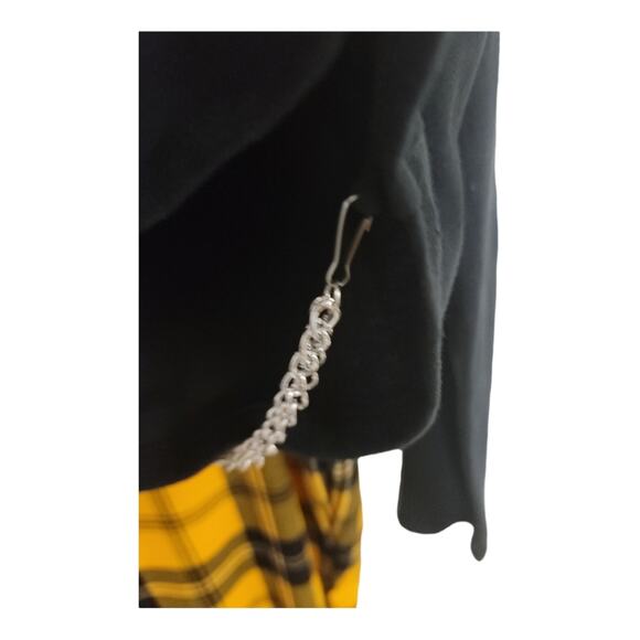 NWT 2 Piece Set Plaid pants with chain detail tee - Picture 3 of 10